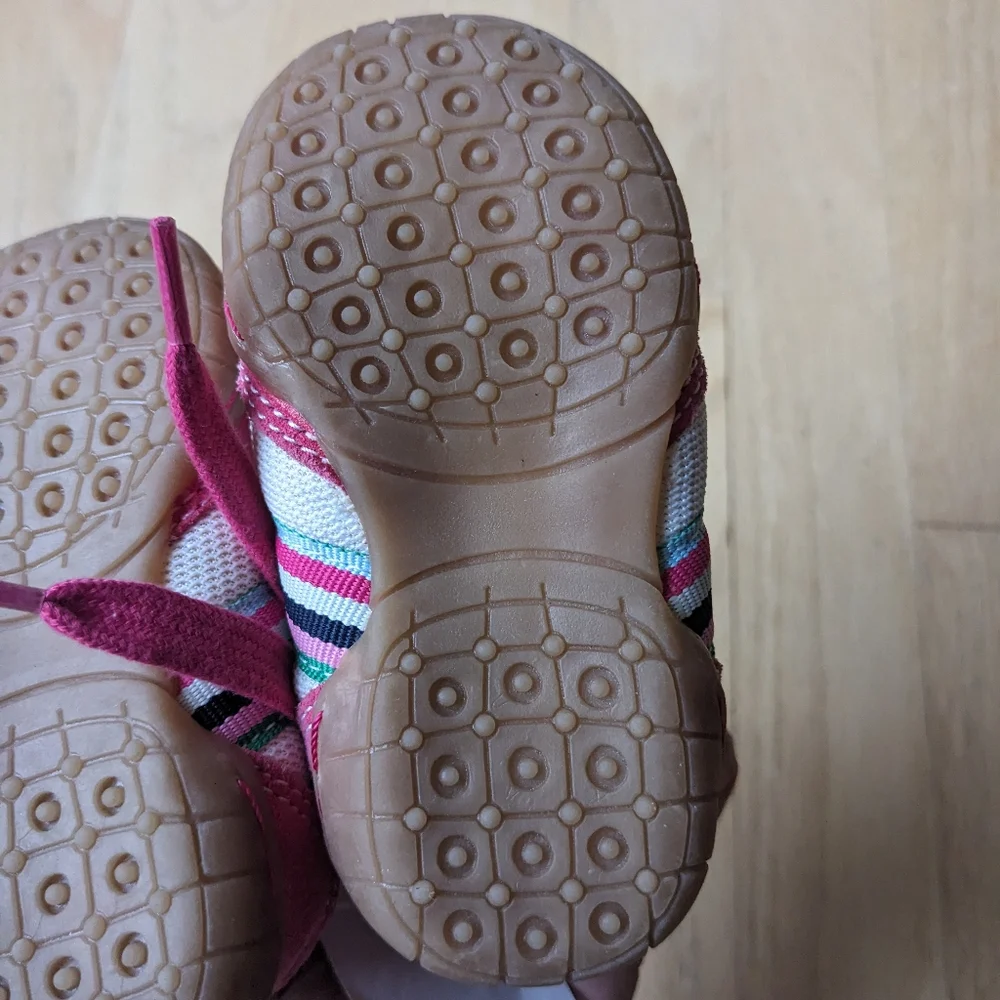 NWT Baby Gap rainbow sneakers size 5